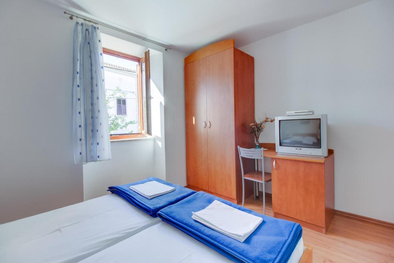 Apartments Rosa Mali Lošinj Eksteriør billede