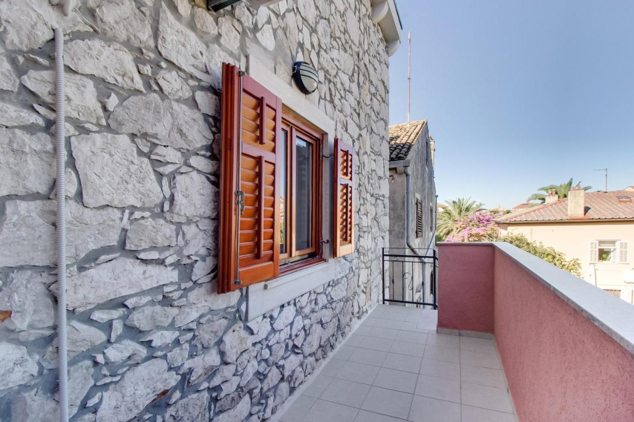 Apartments Rosa Mali Lošinj Eksteriør billede