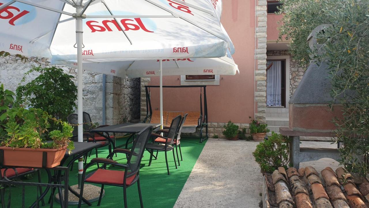 Apartments Rosa Mali Lošinj Eksteriør billede