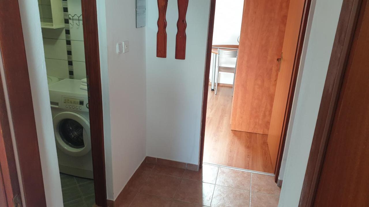 Apartments Rosa Mali Lošinj Eksteriør billede